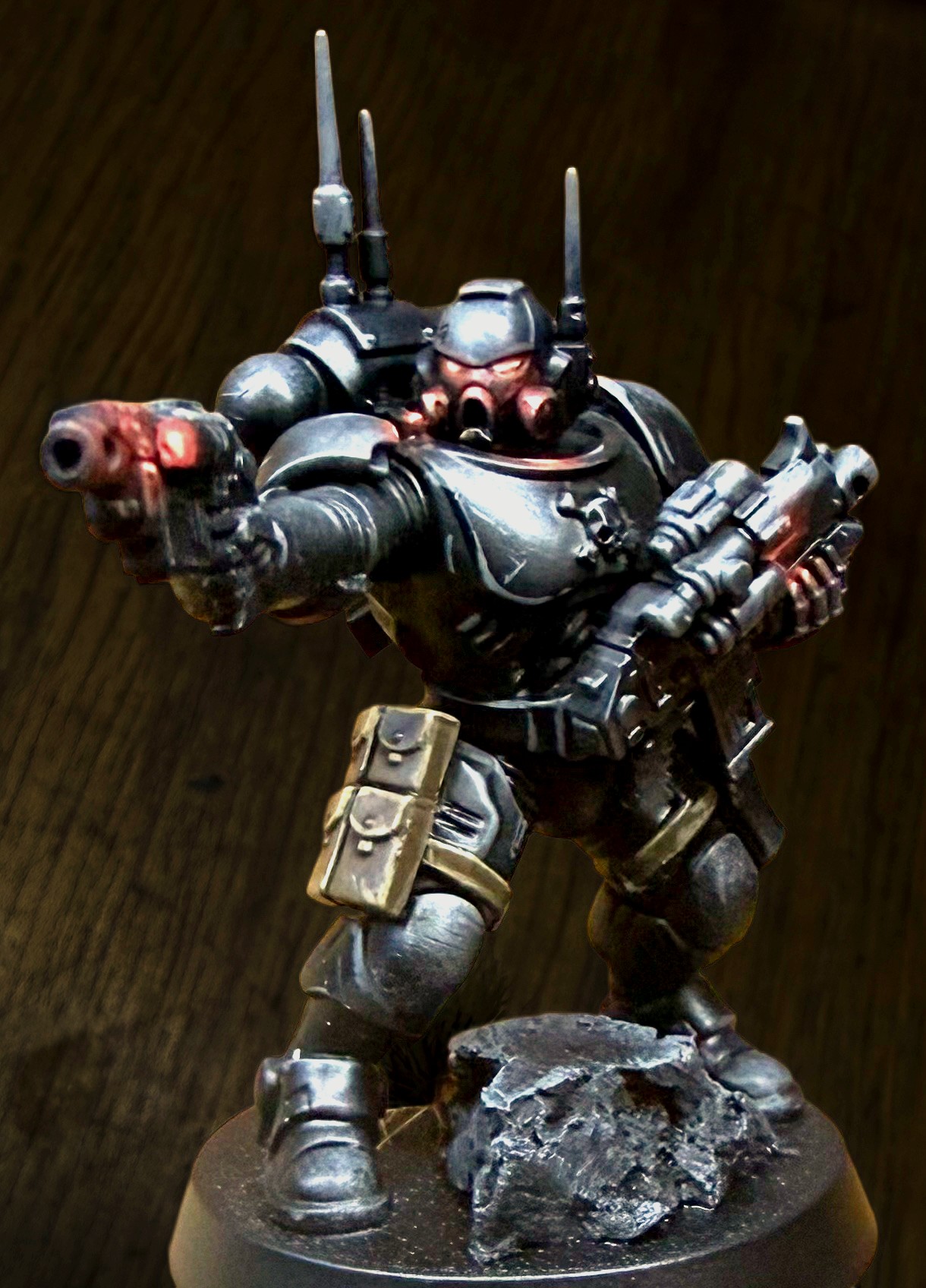 Infiltrator, Black Ops, angle 3, gunmetal OSL finish